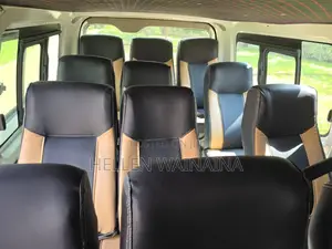 Toyota HiAce 2010 White