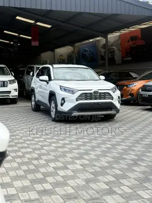Toyota RAV4 2019 White
