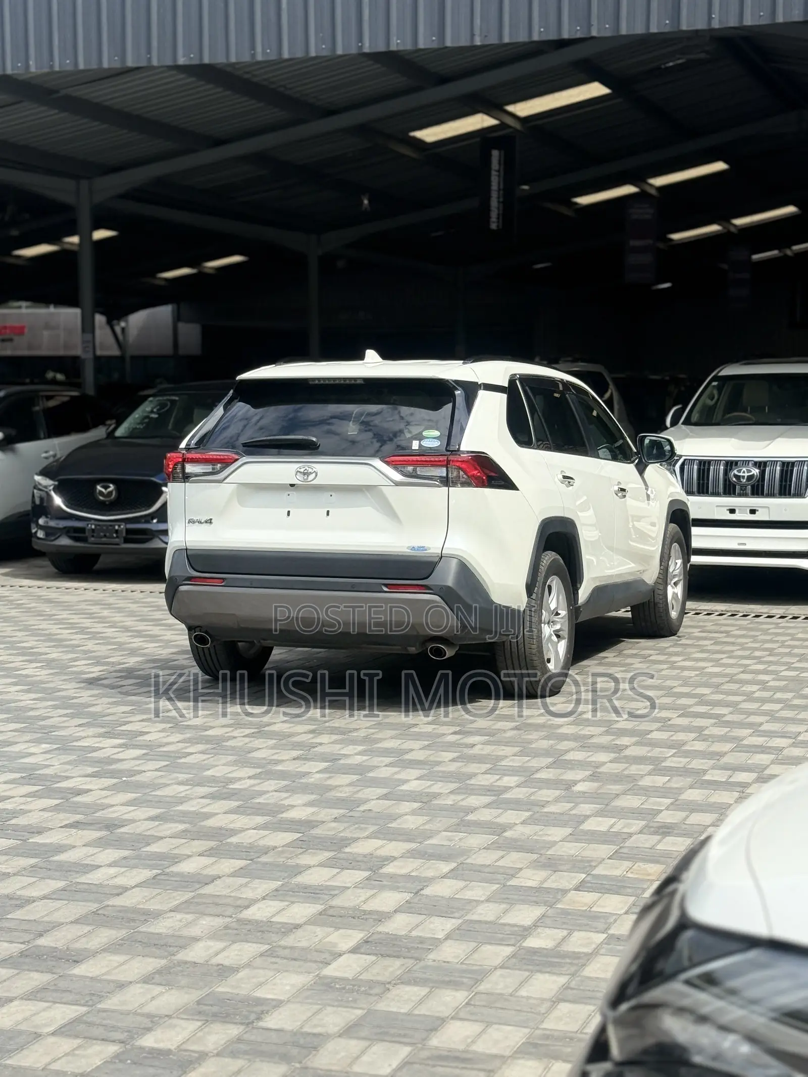 Toyota RAV4 2019 White