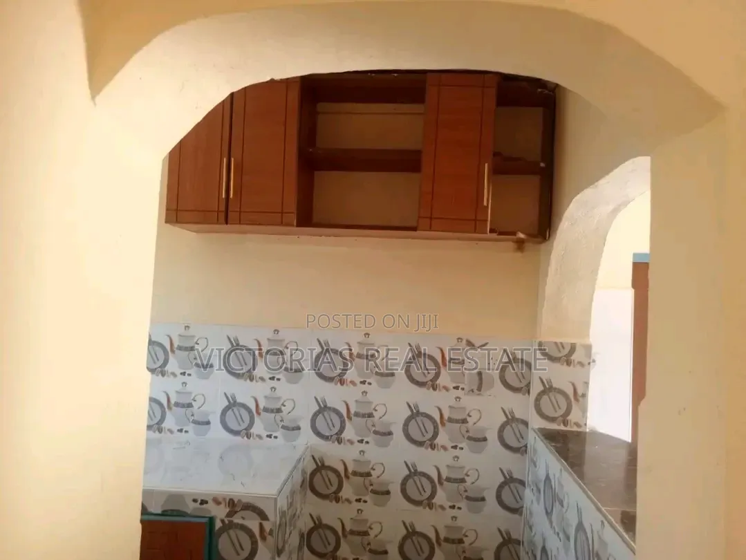 1bdrm House in Kivaa for rent