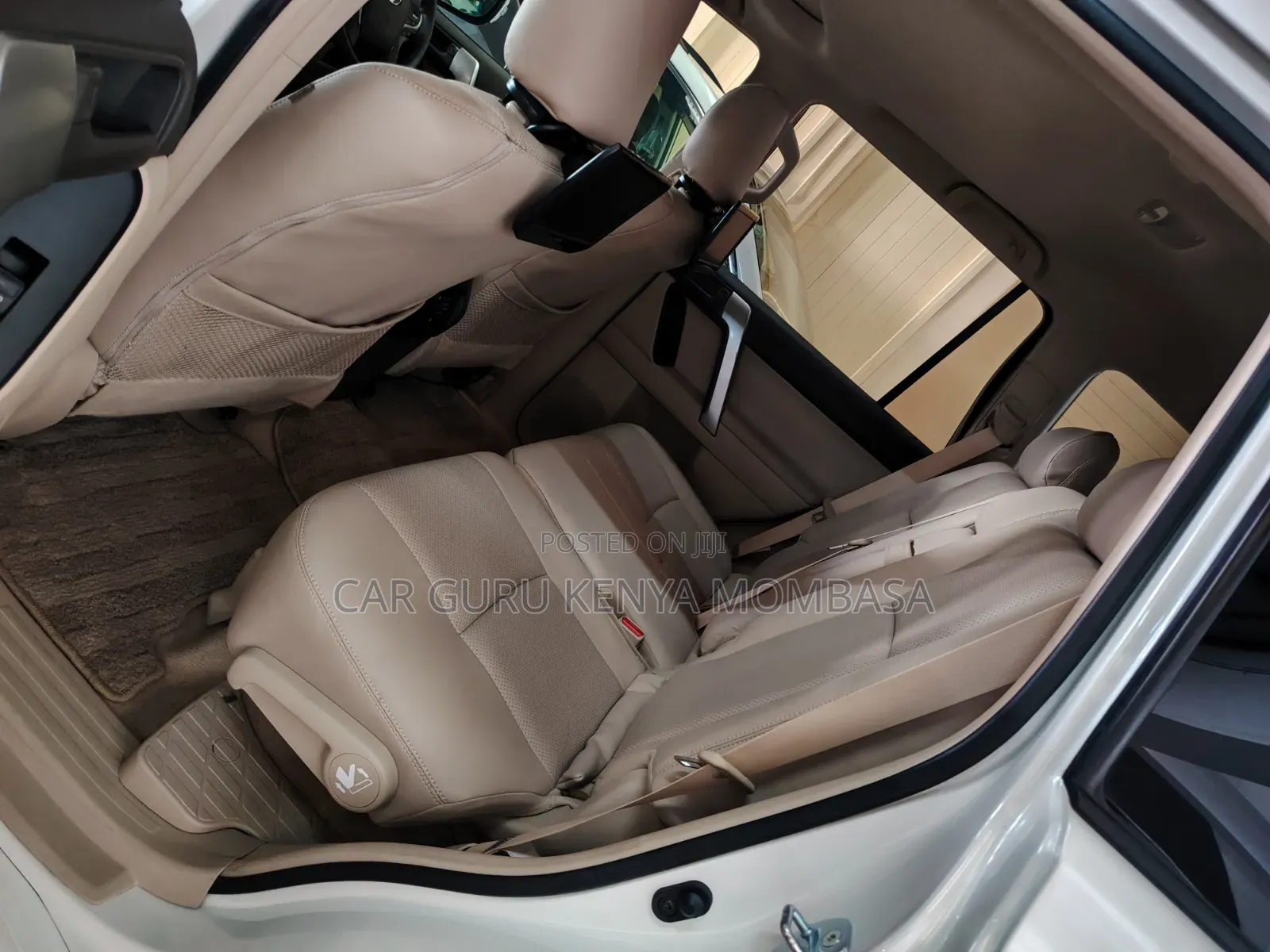 Toyota Land Cruiser Prado 2018 White