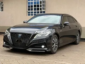 Toyota Crown 2018 Black