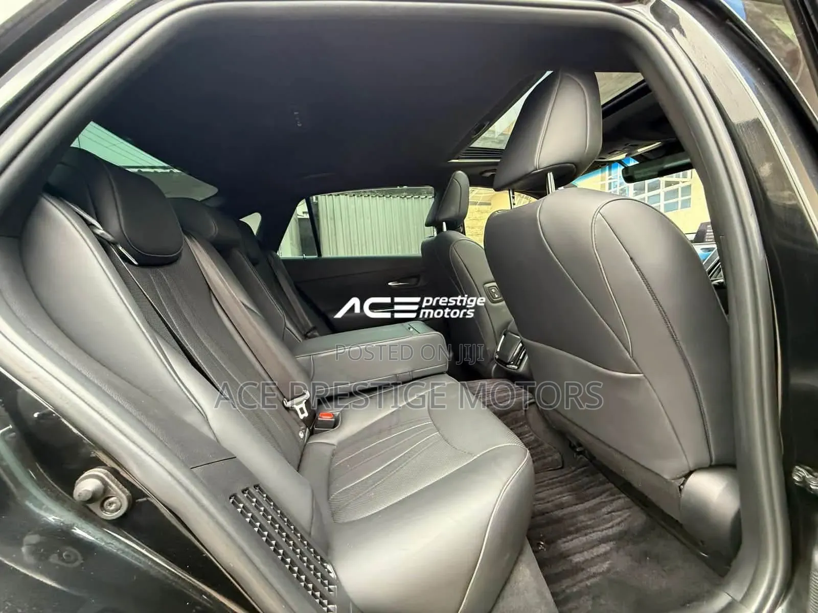 Toyota Crown 2018 Black