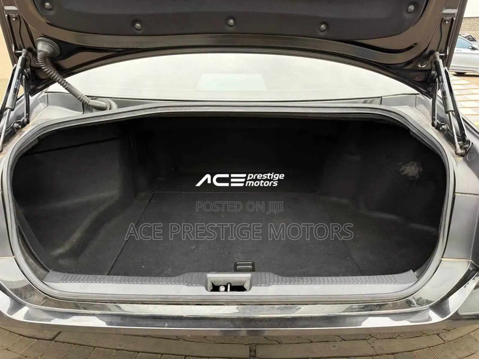 Toyota Crown 2018 Black