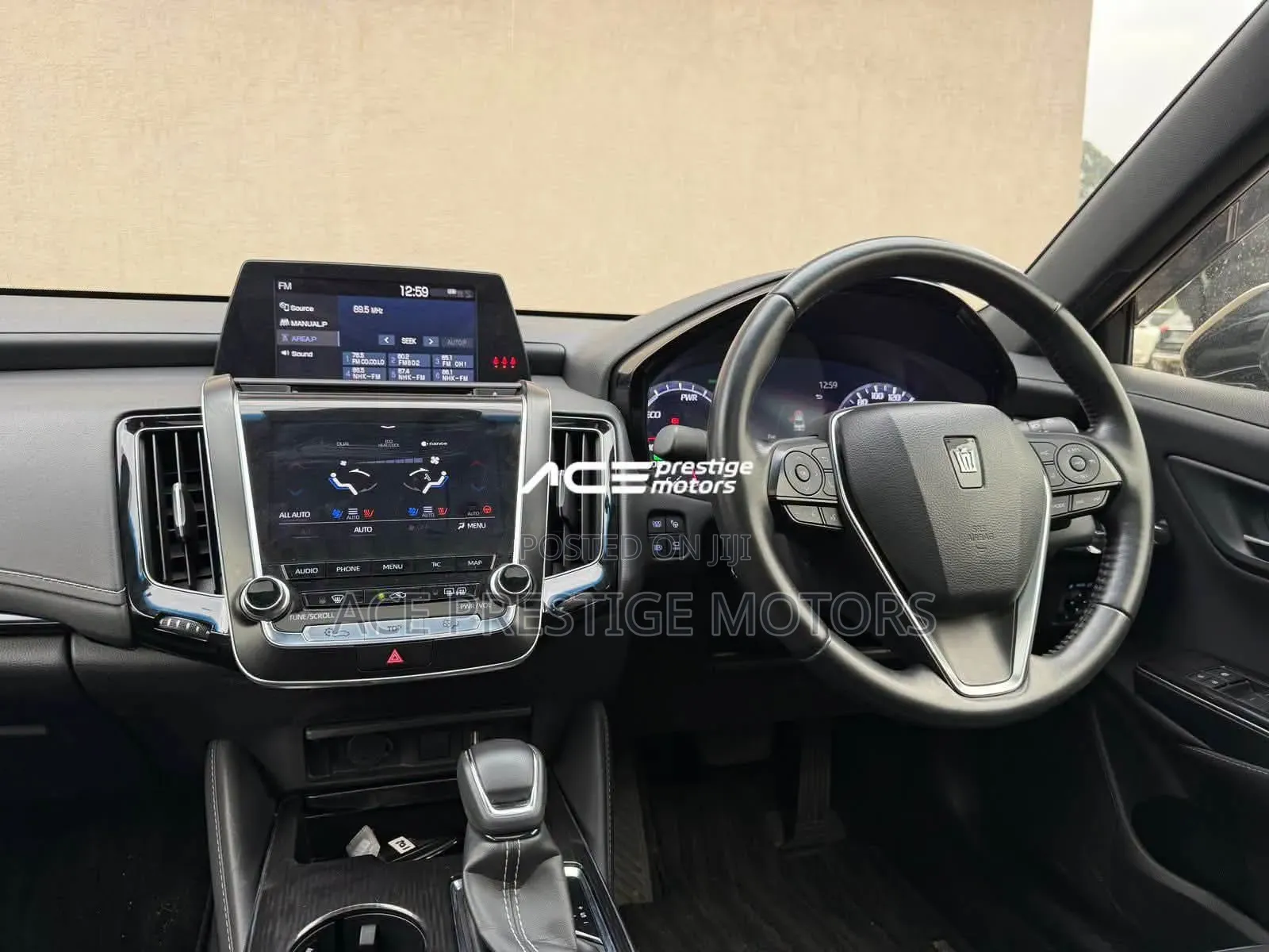 Toyota Crown 2018 Black