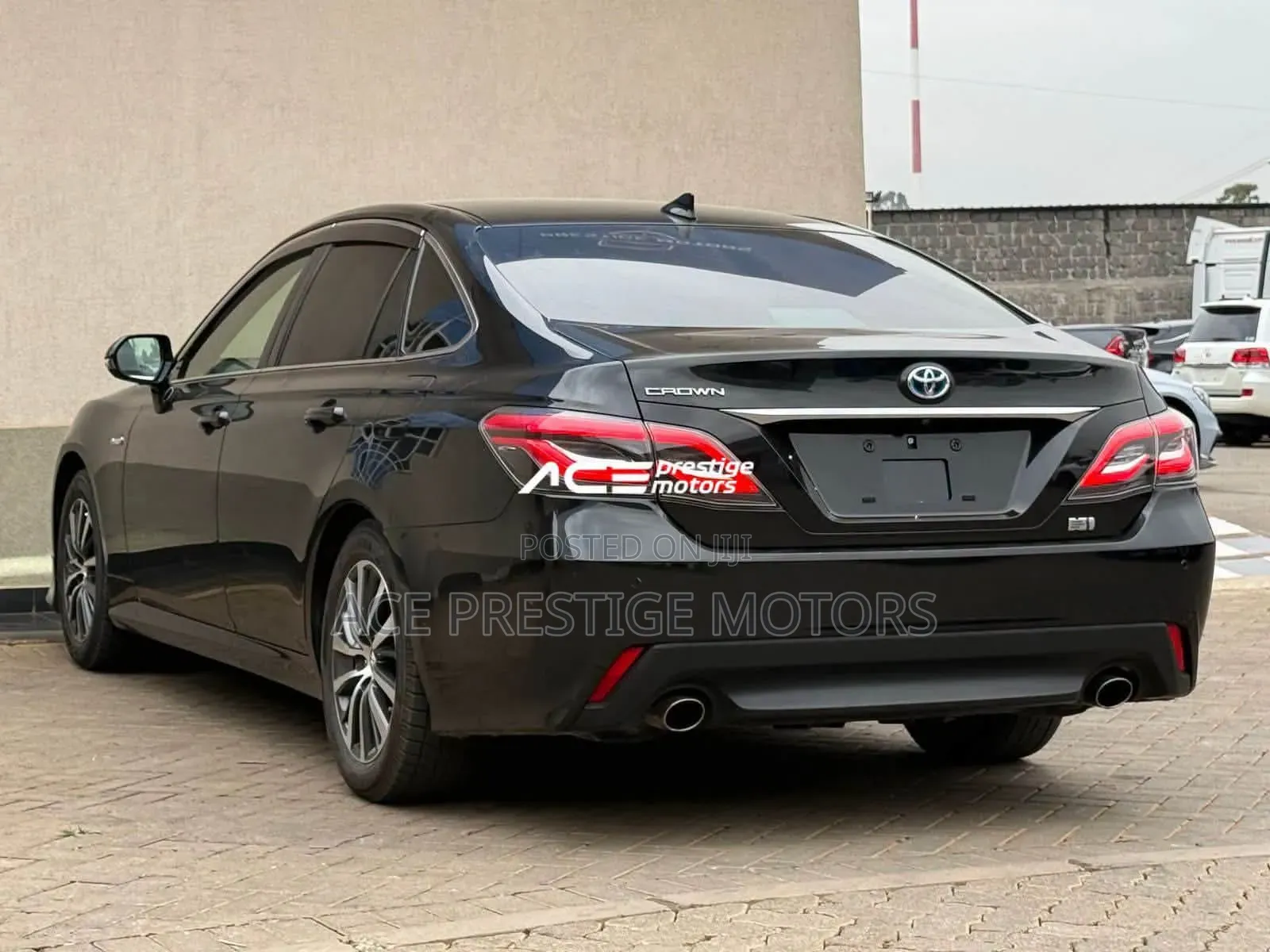 Toyota Crown 2018 Black