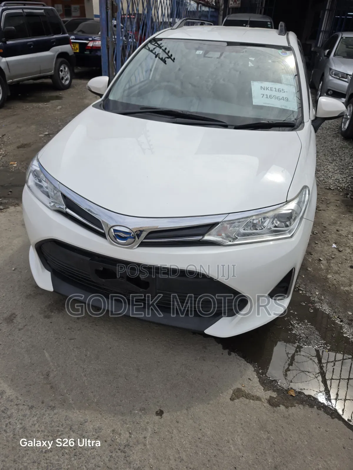 Toyota Corolla Fielder 2018 White