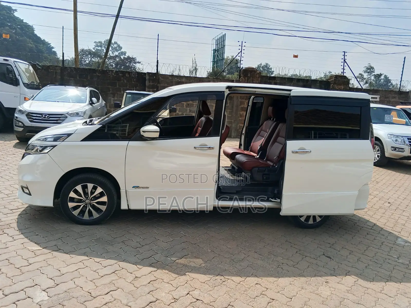 Nissan Serena 2018 White