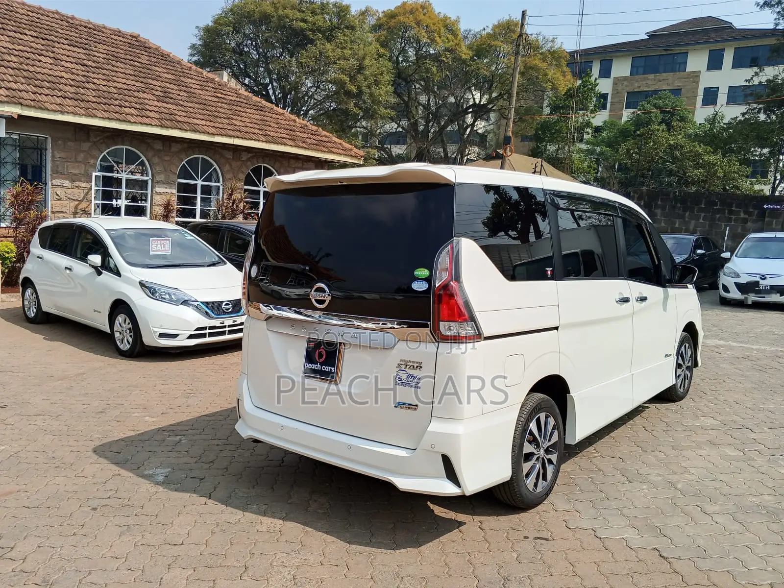 Nissan Serena 2018 White