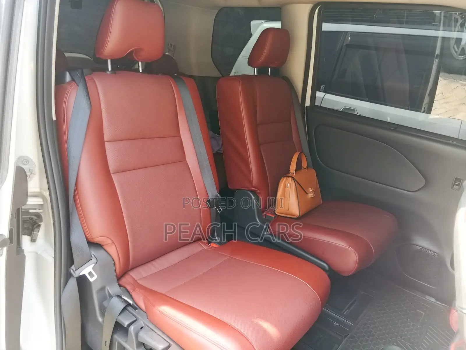 Nissan Serena 2018 White