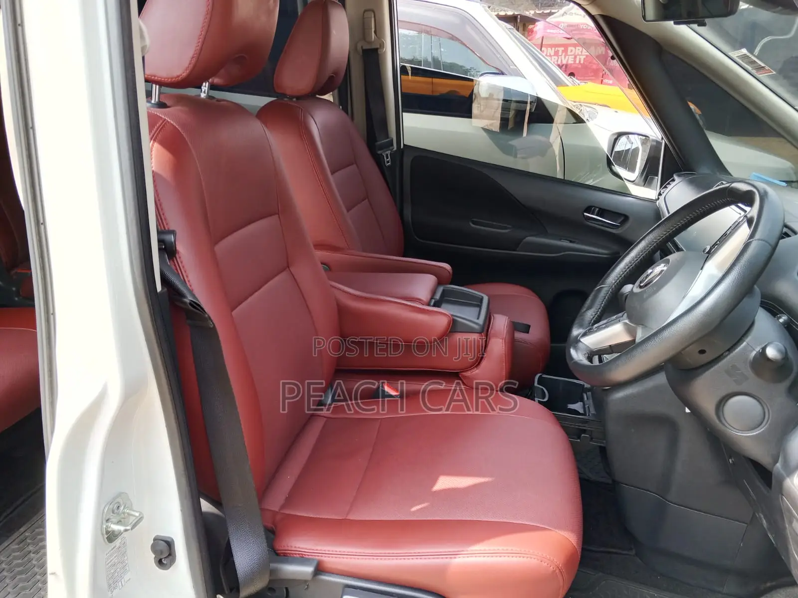 Nissan Serena 2018 White