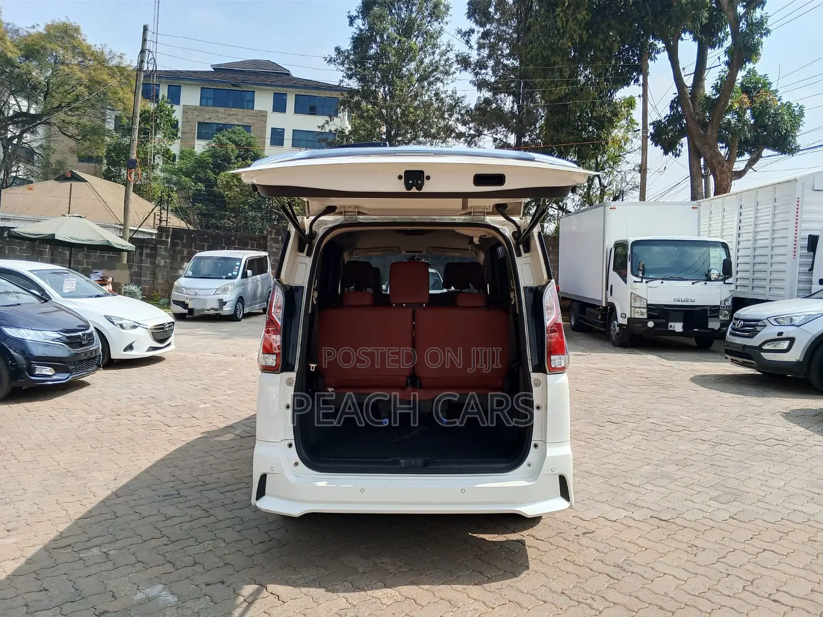 Nissan Serena 2018 White