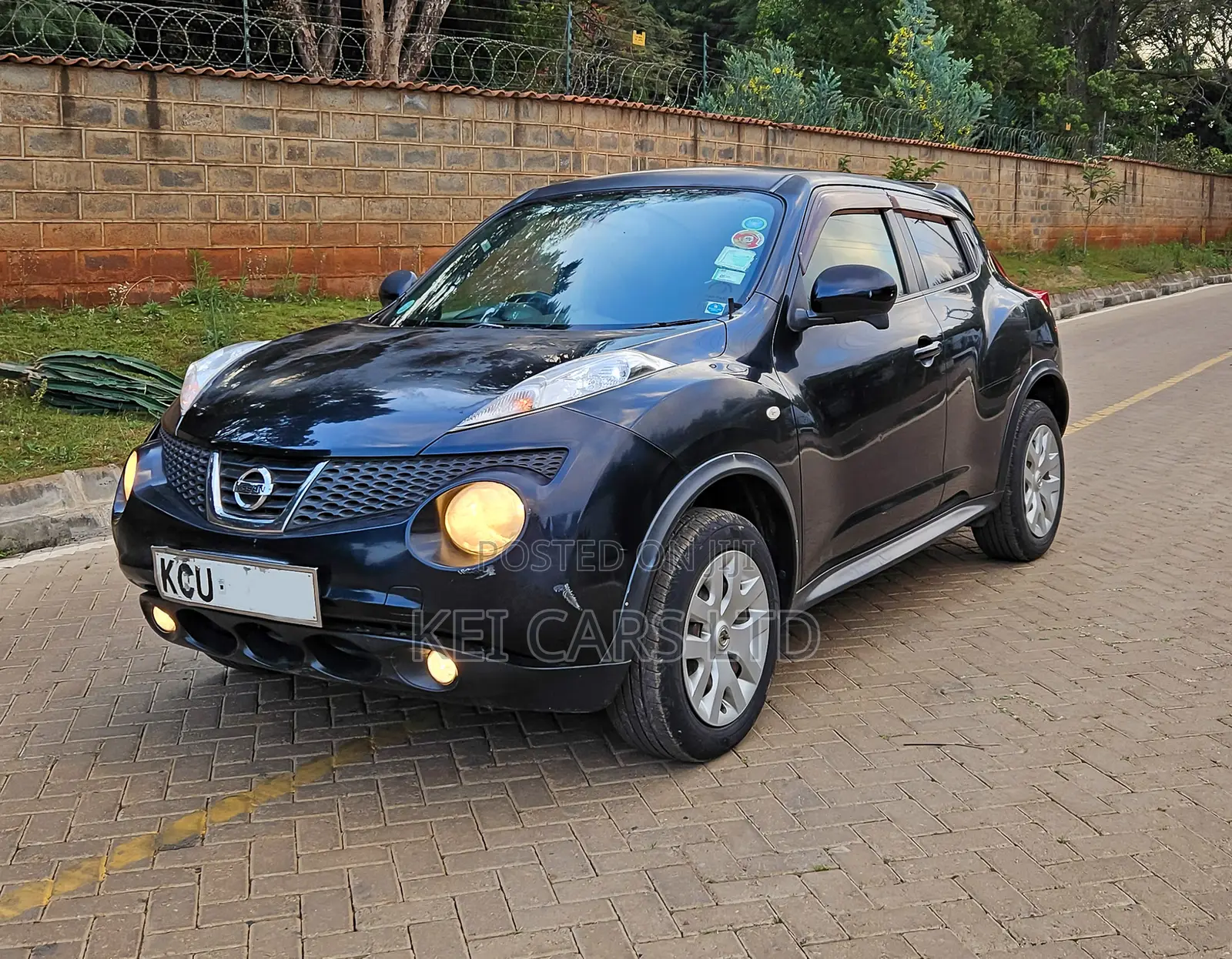 Nissan Juke 2012 Black