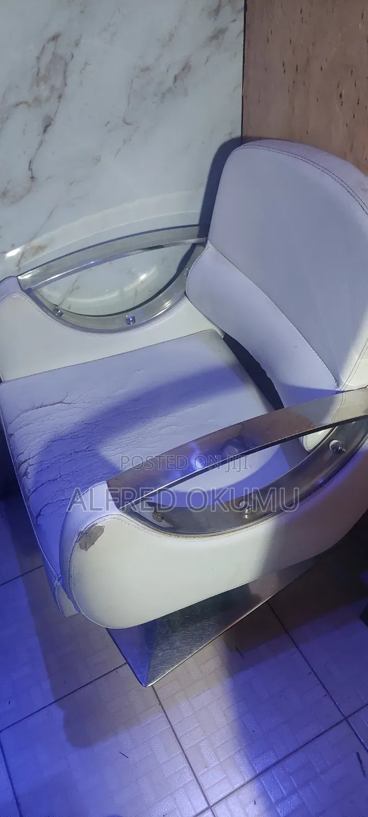 Salon Styling Seat