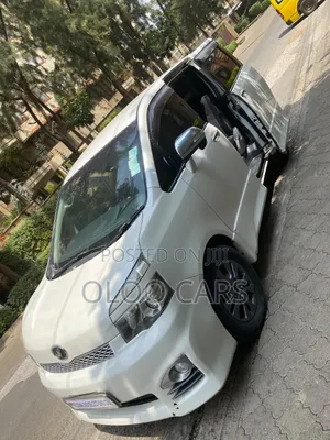 Toyota Voxy 2012 White