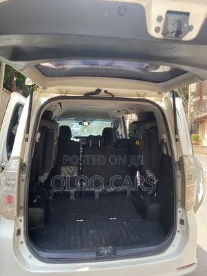 Toyota Voxy 2012 White