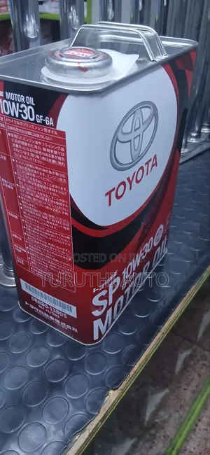 Toyota 10w-30 Engine Motor Oil