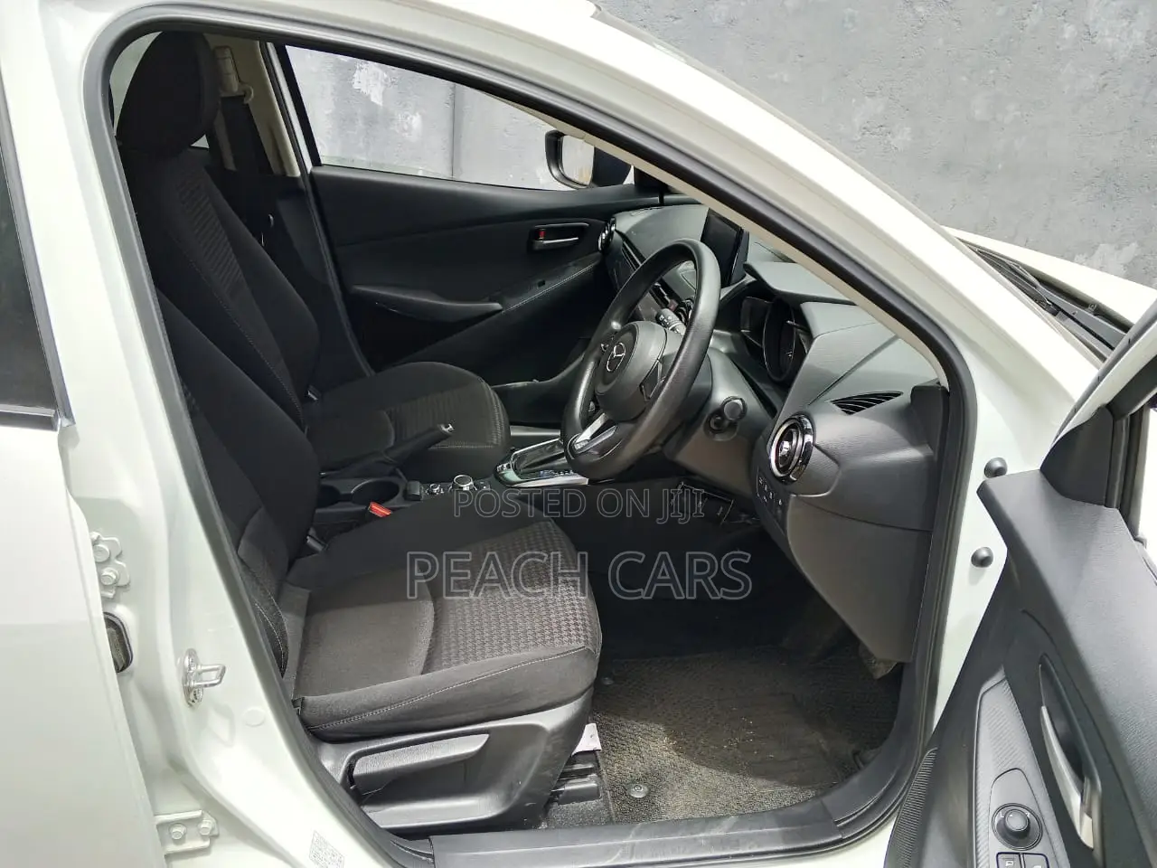 Toyota Vitz 2013 White