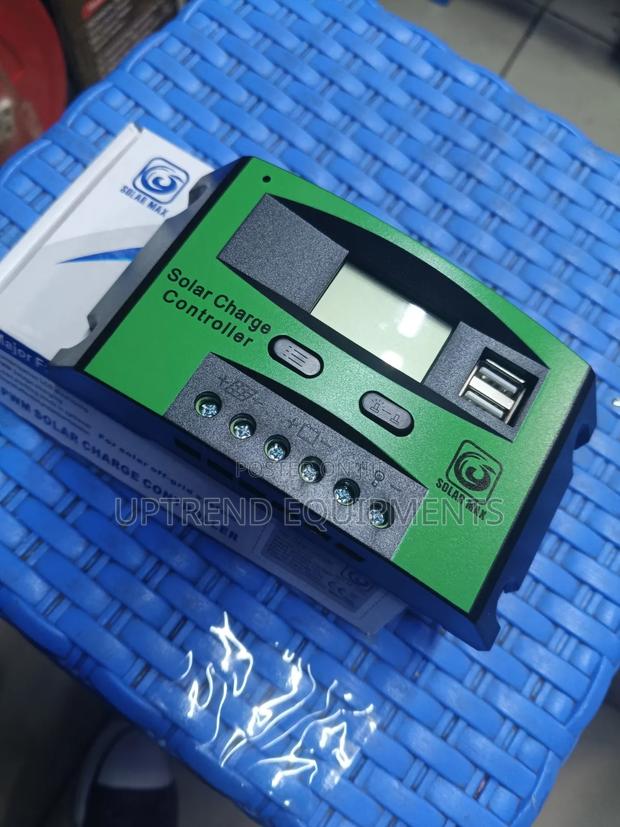 30A Solar Max Controller - main view