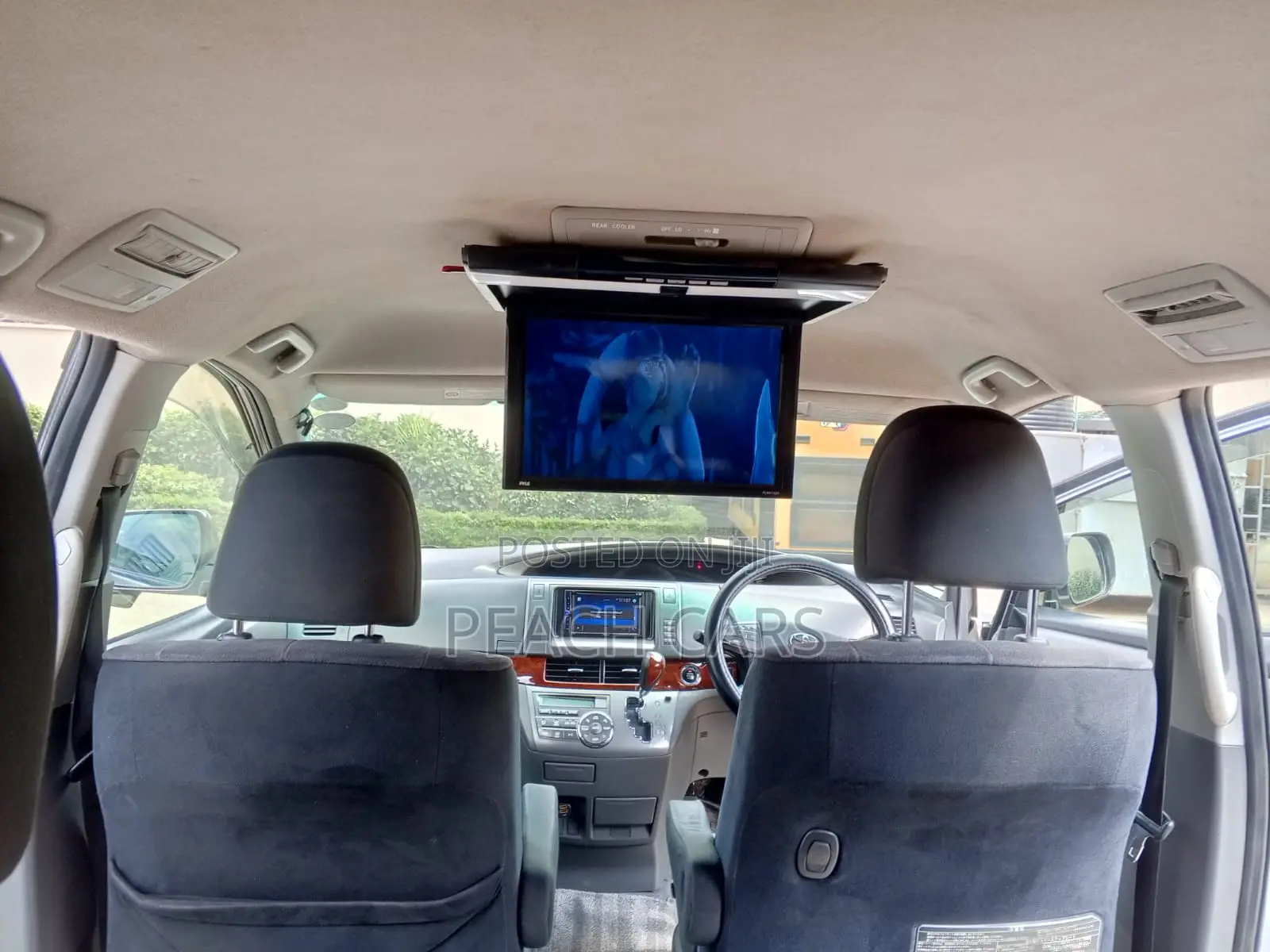 Toyota Estima 2011 Silver