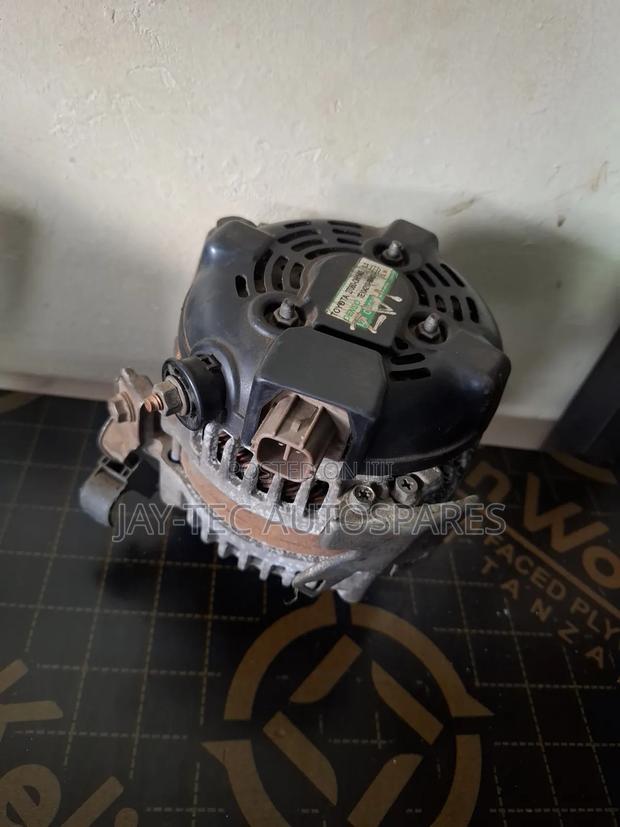 Toyota 1AZ Alternator