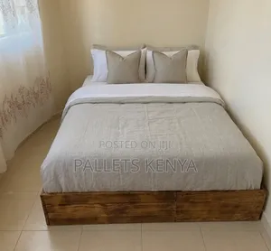Modern 5×6 Pallet Bed – Strong Stylish