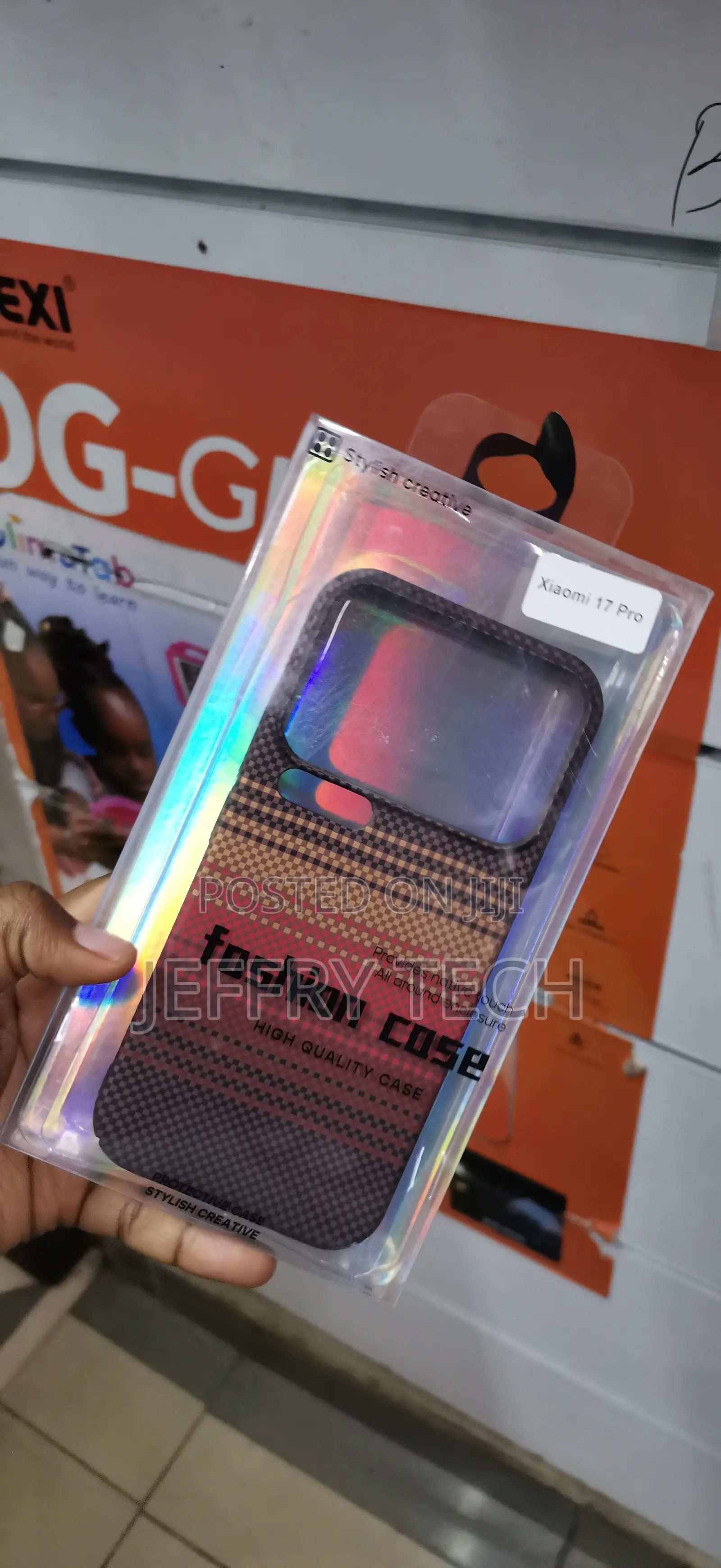 Holographic-Package Cover Labeled for the Xiaomi 17 Pro.