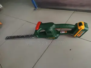 Cordless Hedge 
Trimmer