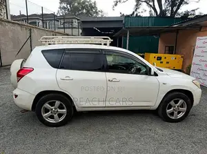 Toyota RAV4 2007 White