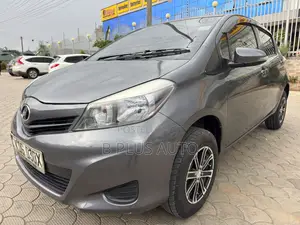 Toyota Vitz 2014 Gray