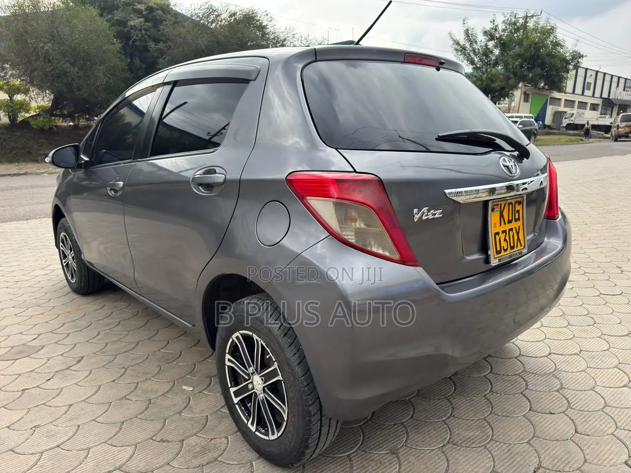 Toyota Vitz 2014 Gray