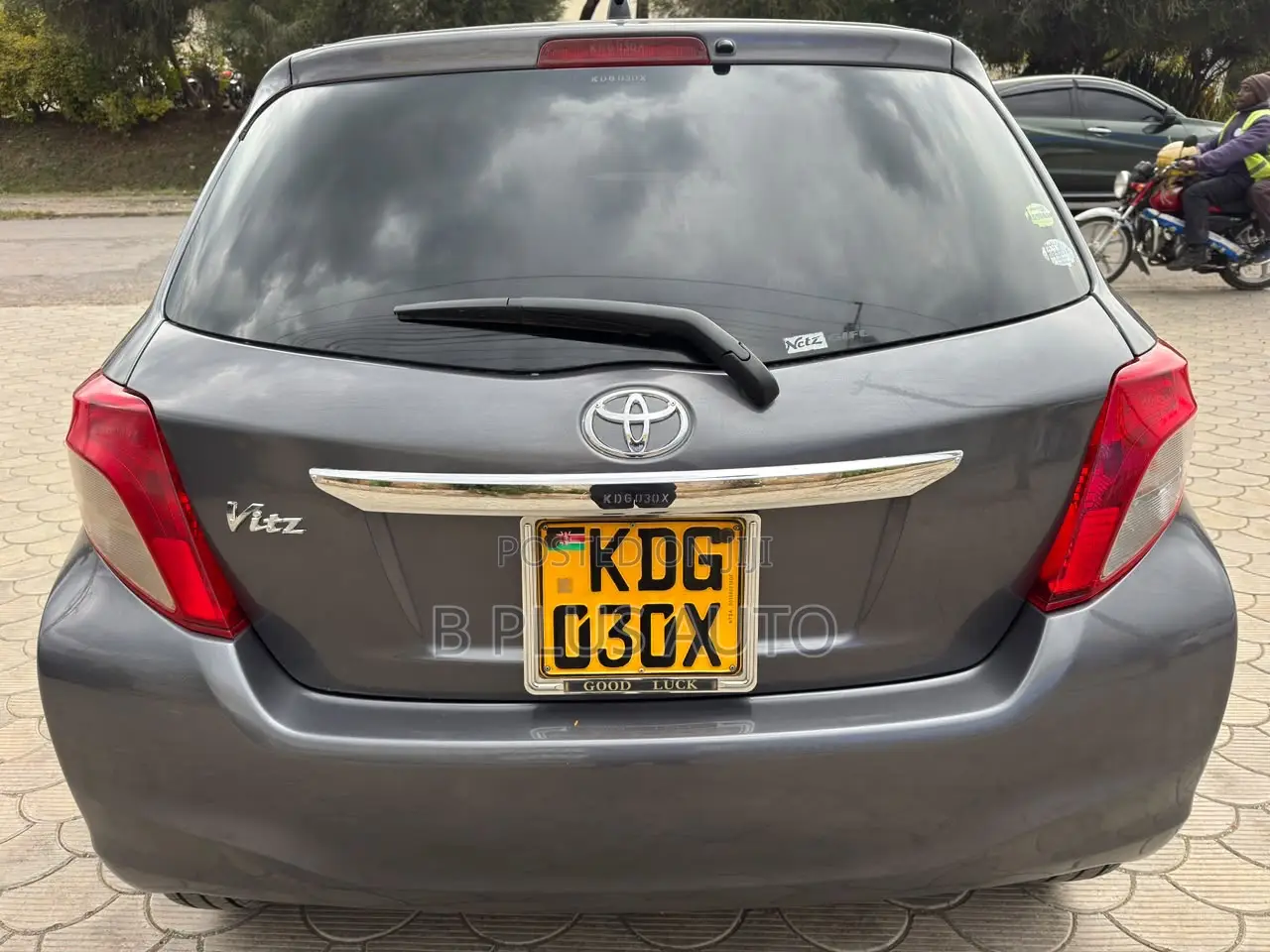 Toyota Vitz 2014 Gray