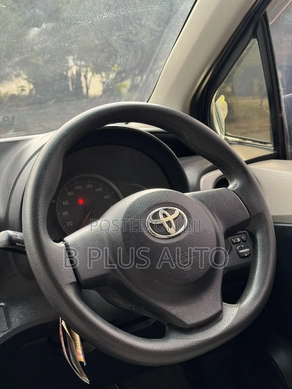 Toyota Vitz 2014 Gray