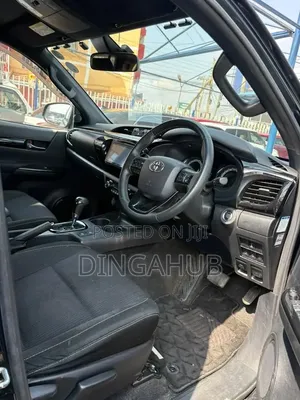Toyota Hilux 2019 Black