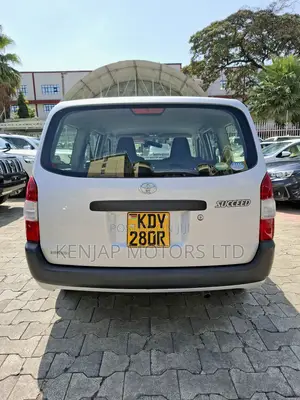 Toyota Succeed 2019 Silver
