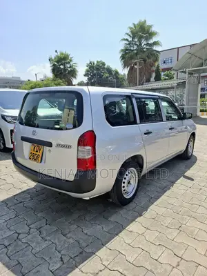 Toyota Succeed 2019 Silver