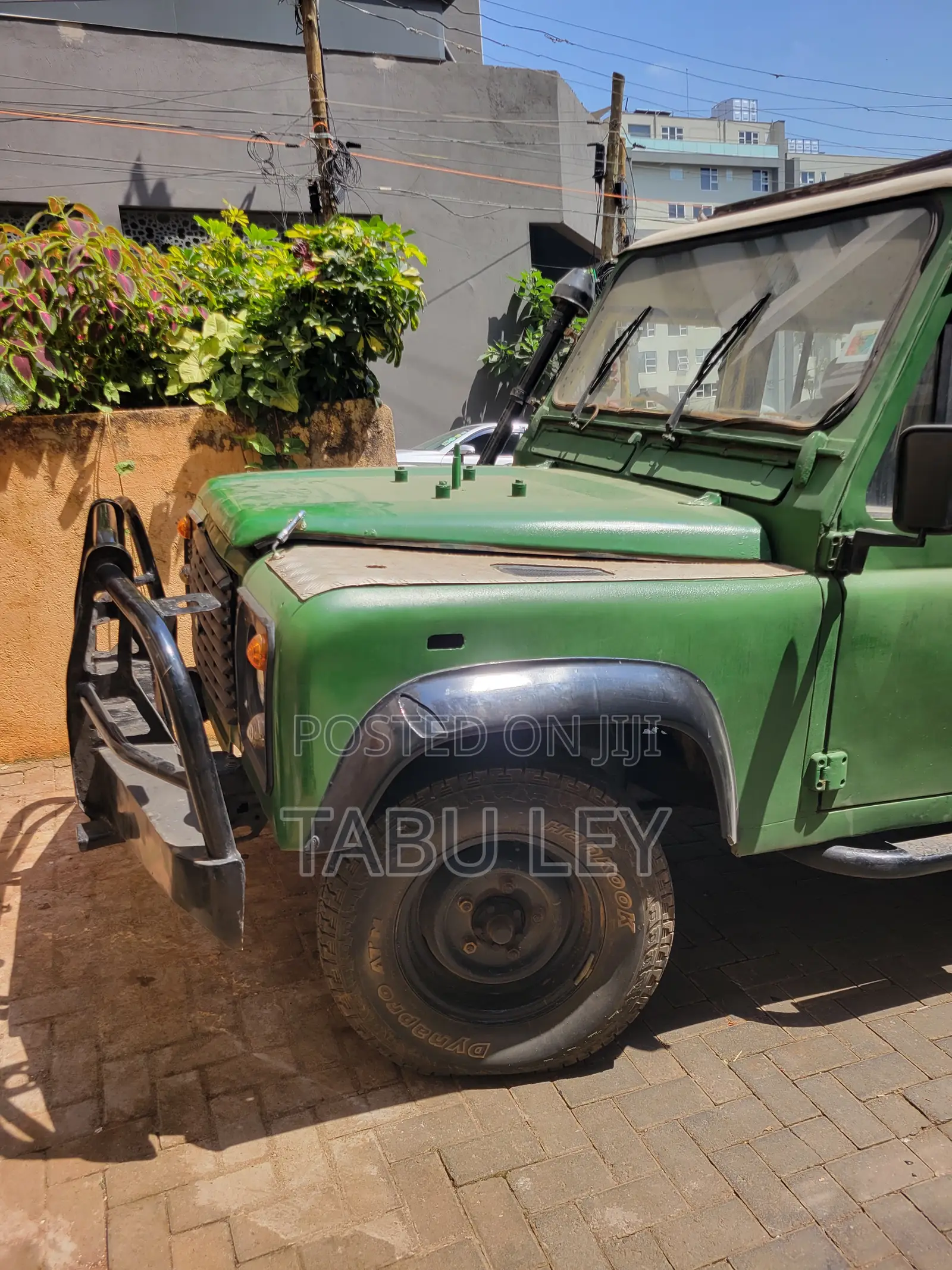 Land Rover Defender 130 2.5 TDS 2005 Green