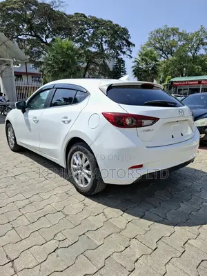 Mazda Axela 2019 White