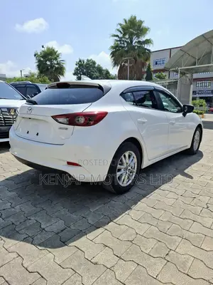 Mazda Axela 2019 White