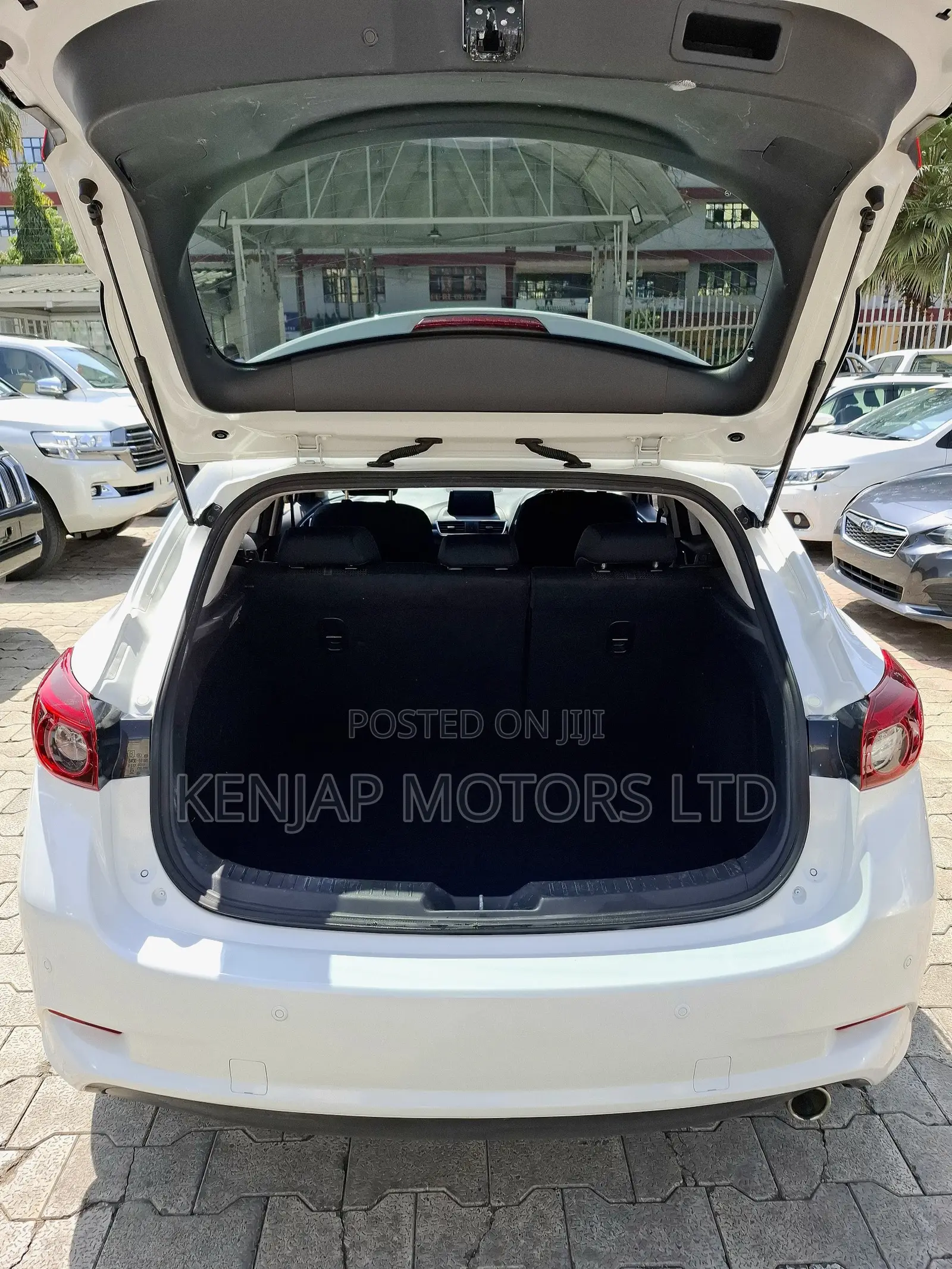 Mazda Axela 2019 White