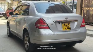 Nissan Tiida 2012 Silver