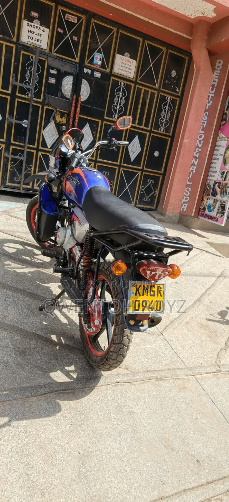 Bajaj Boxer 150 UG 2025 Blue