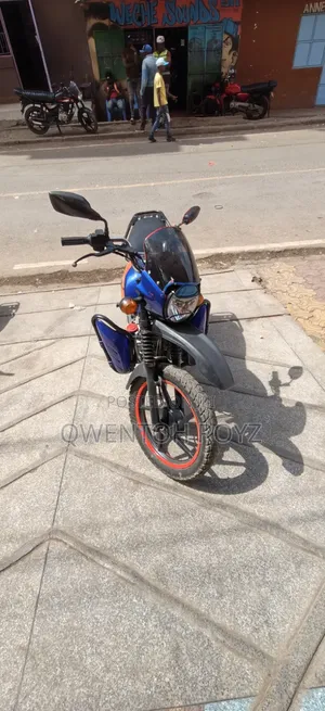 Bajaj Boxer 150 UG 2025 Blue