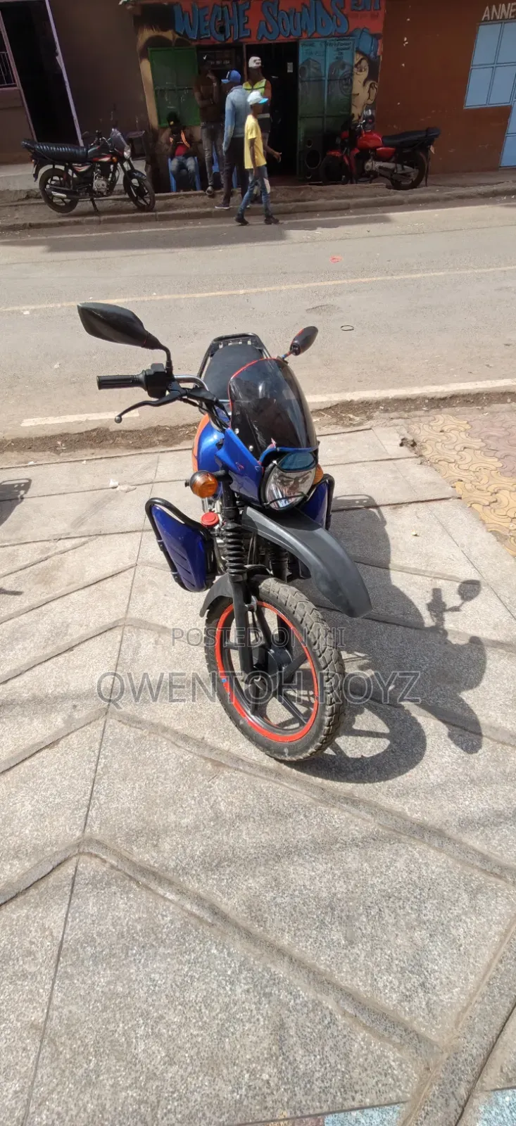 Bajaj Boxer 150 UG 2025 Blue