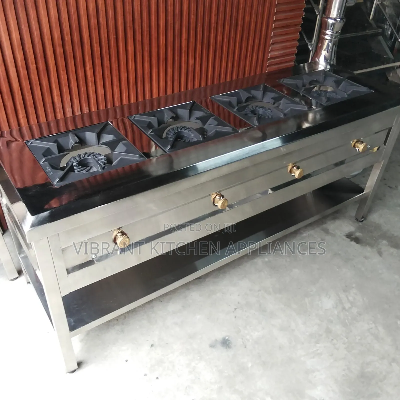 Four‐Burner Stainless Steel Cooker