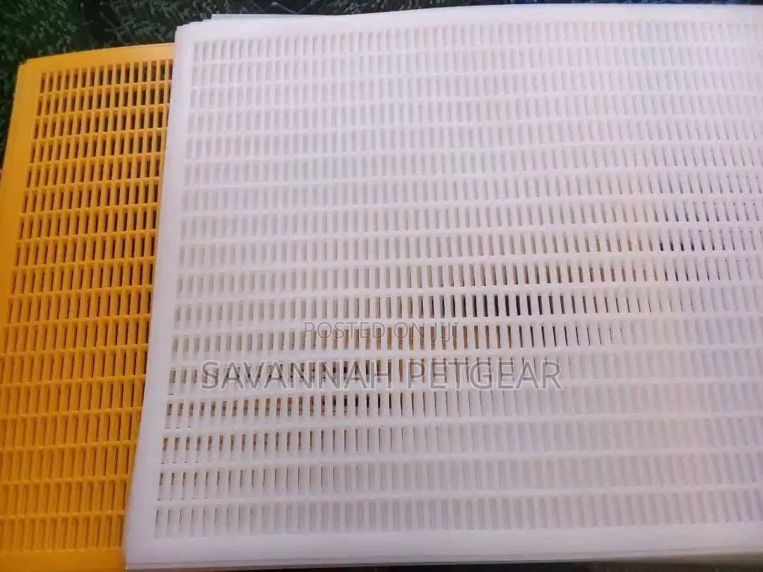 Plastic Queen Excluders Designed for Langstroth Beehives.
