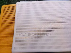 Plastic Queen Excluders Designed for Langstroth Beehives.