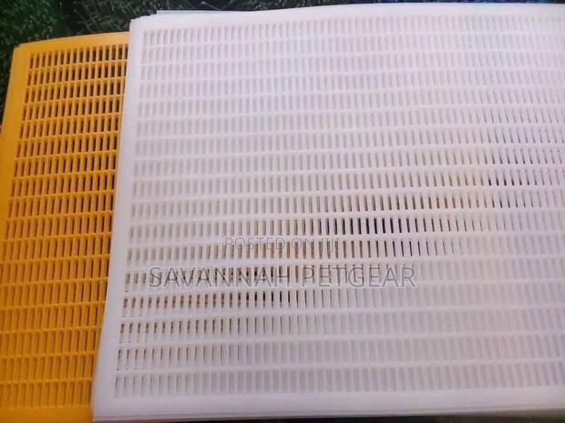 Plastic Queen Excluders Designed for Langstroth Beehives. - main view