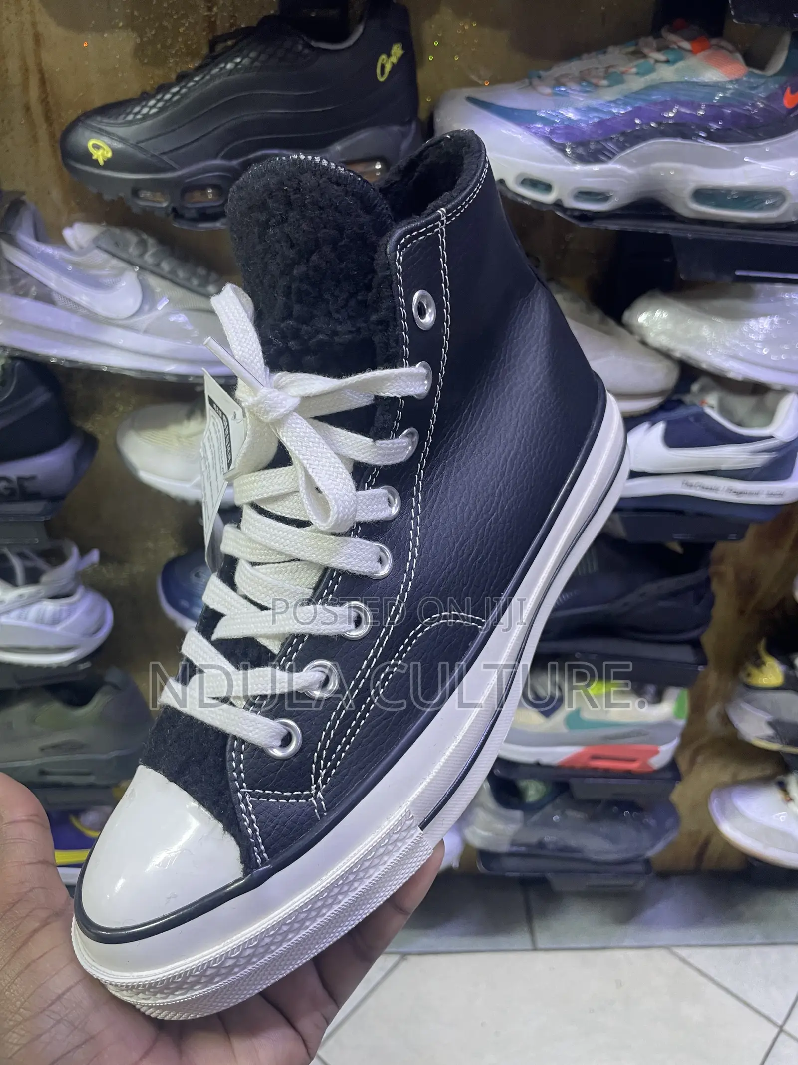 High Top Converse Chuck Taylor