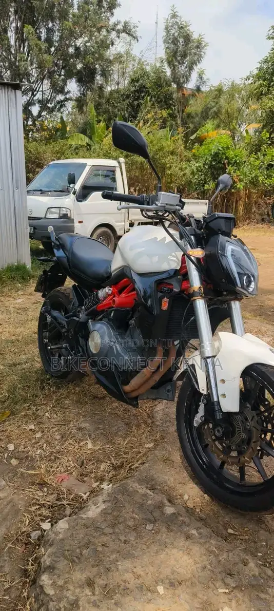 Benelli TNT 2020 White